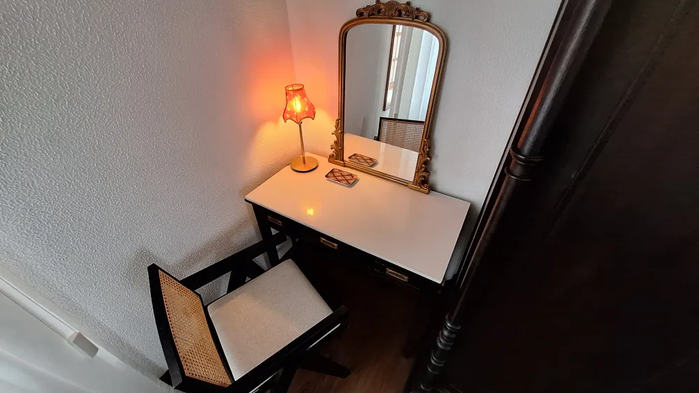 bedroom dressing area